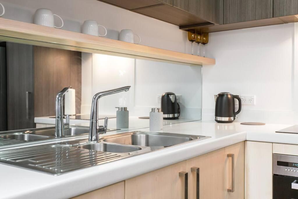 Ferienwohnung Convenient Urban Townhouse 2 Carparks Available Christchurch Exterior foto
